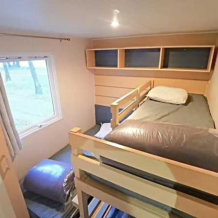 M.home Confort F028 2chbr/5pers Camping La Boissiere-de-Montaigu